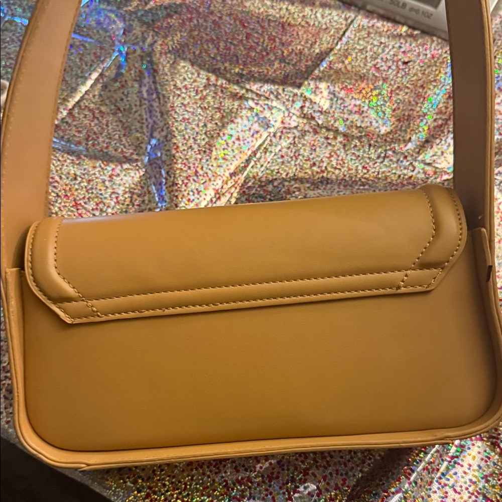 Rachael Zoe Tan Shoulder Bag - Picture 4 of 9